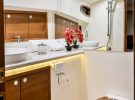 grand-banks-eastbay-44-motor-yacht-test-master-en-suite