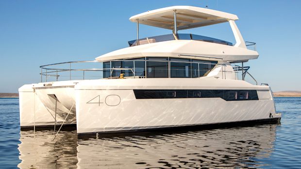 miami-boat-show-2023-Leopard-40-Powercat-1
